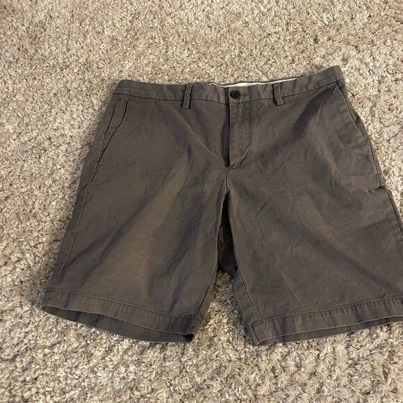 Banana Republic Other - Banana Republic Aiden Gray Chino Shorts Men’s 35